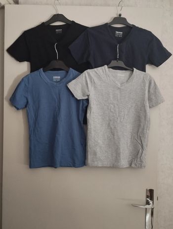 Lot 4 Tee shirts Zeeman taille 8/10 ans