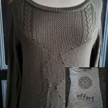 Pull kaki avec strass taille 1 (t-shirt offert)
