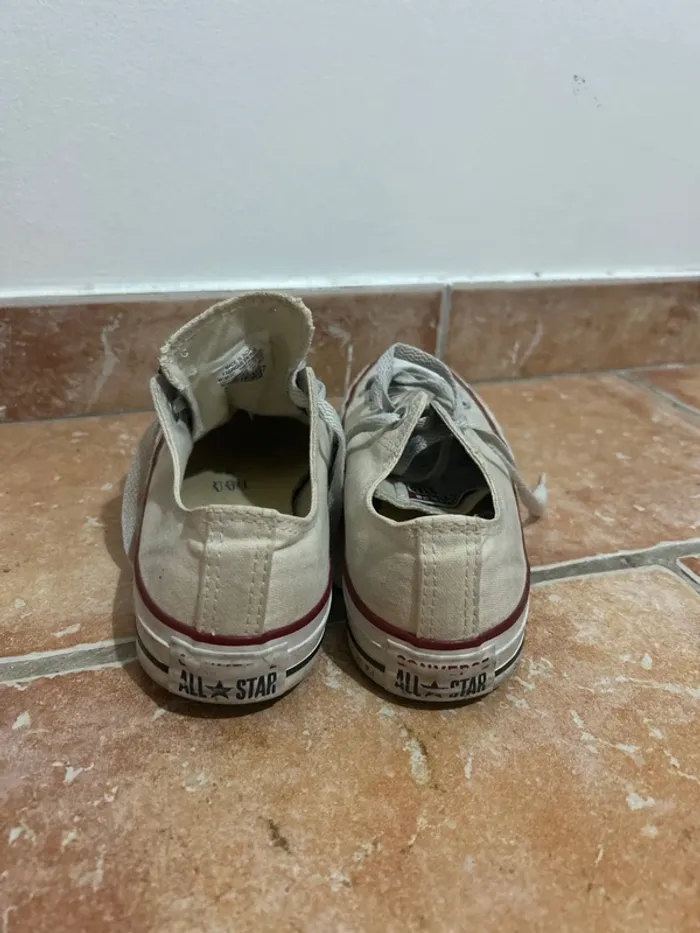 Converses blanches - photo numéro 4