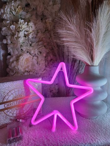 Étoile neon rose