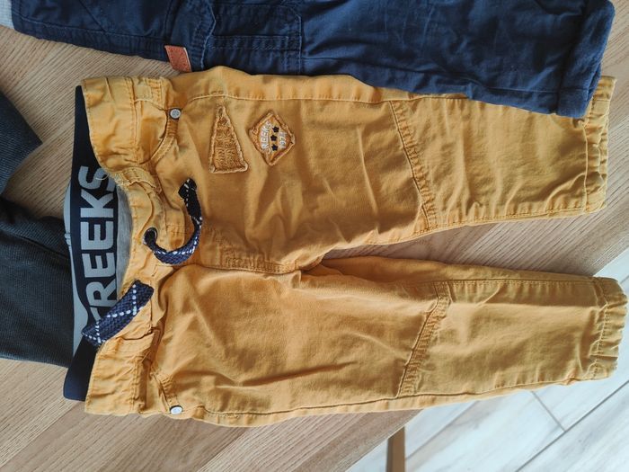 Lot 3 pantalons assez épais 18m - photo numéro 2