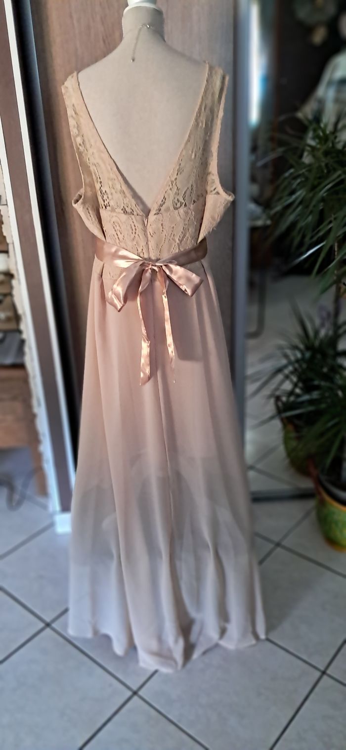 Robe de soirée couleur chair - photo numéro 3