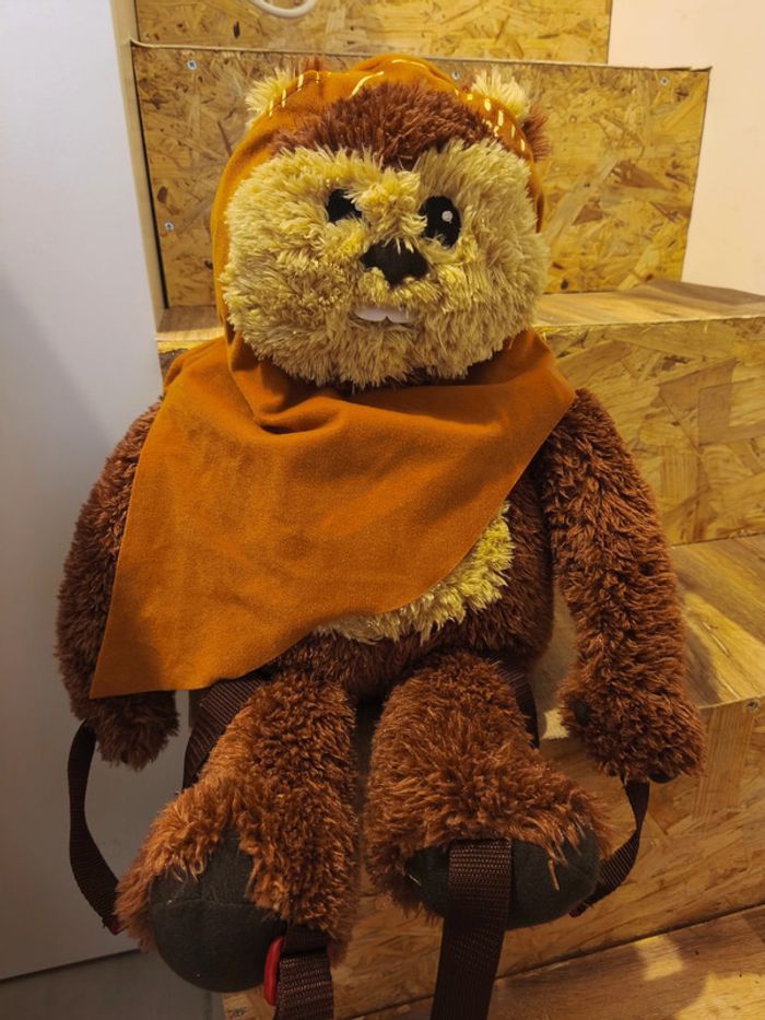 Sac à dos peluche Star wars Disneyland Paris Wicket le Ewok