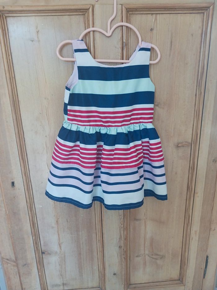 Robe taille 2 ans H&M neuve - photo numéro 2