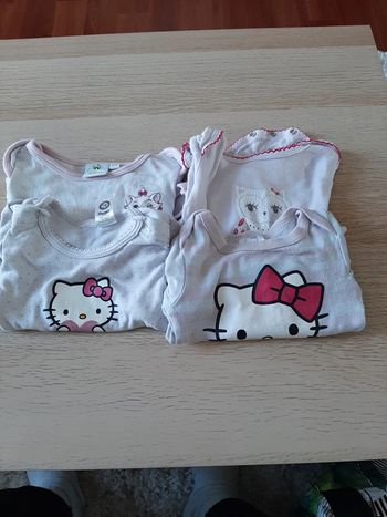 Lot de 4 bodys manches longues 6 mois