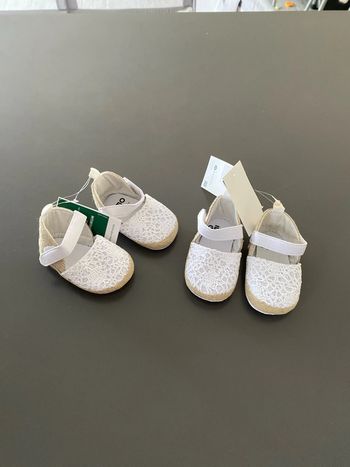 Lot de 2 paires d’espadrilles bébés filles 6-12 mois