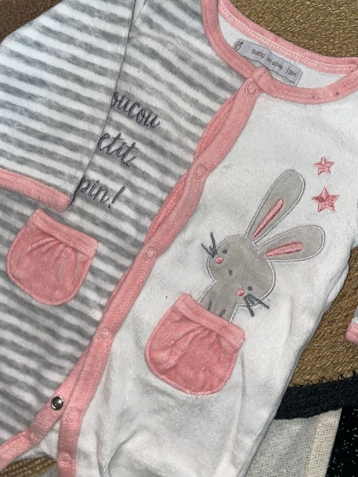 Pyjama 3 mois - photo numéro 3