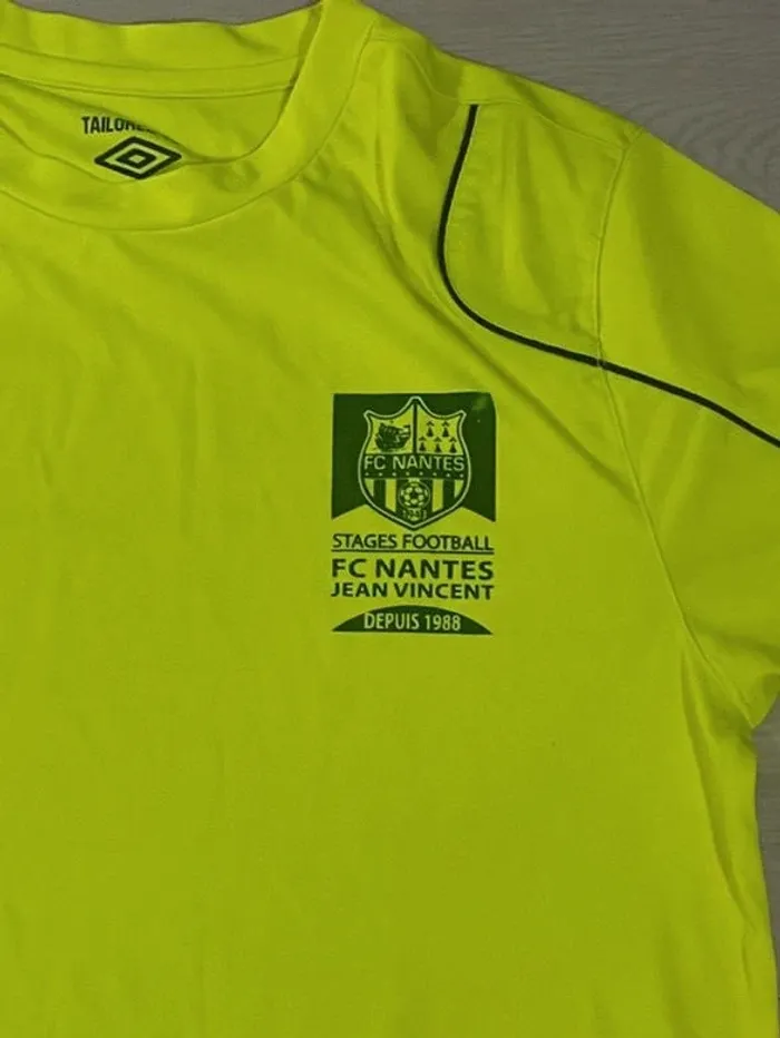 Maillot de foot FC Nantes - photo numéro 2