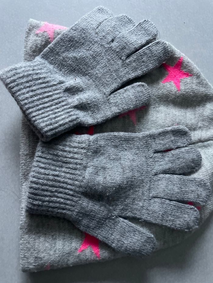 Lot  Bonnet + 2 paires de gants  enfant - photo numéro 4