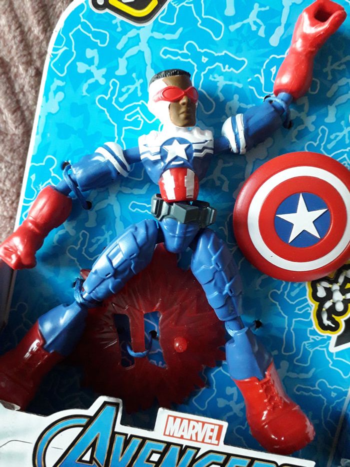 Figurine Marvel Avengers Captain America Bend & Flex neuve - photo numéro 2
