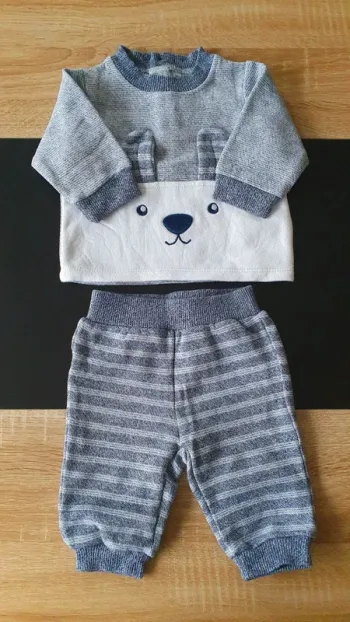 Ensemble pull léger et jogging 3 mois