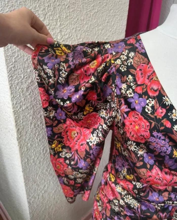 Robe de soirée Zara neuve à fleurs - photo numéro 6