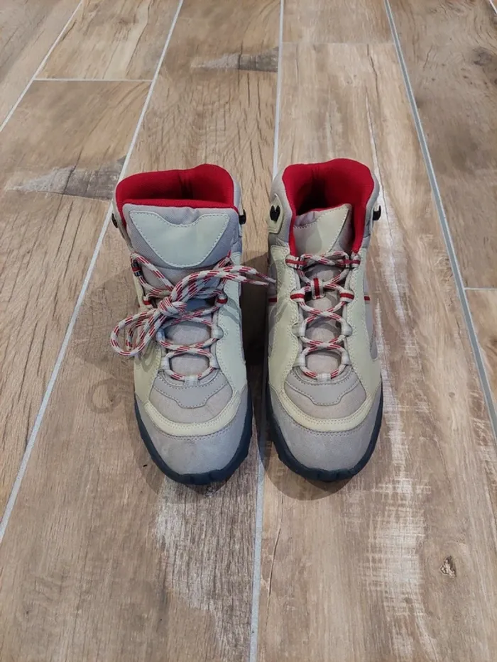 Chaussures de randonnée quechua 42