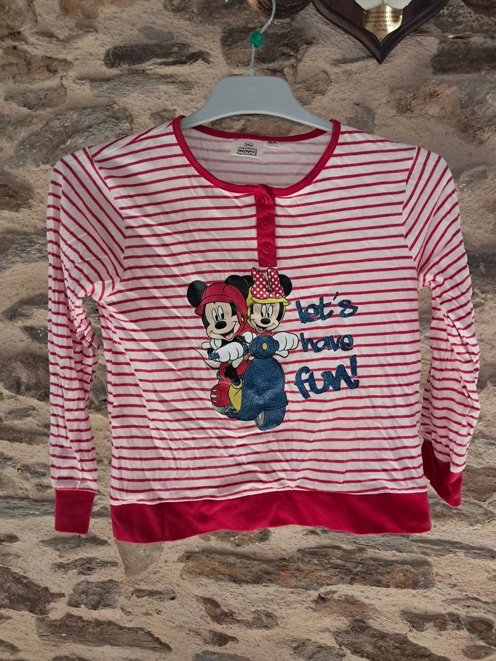 Vend  pull  fille  8  ans