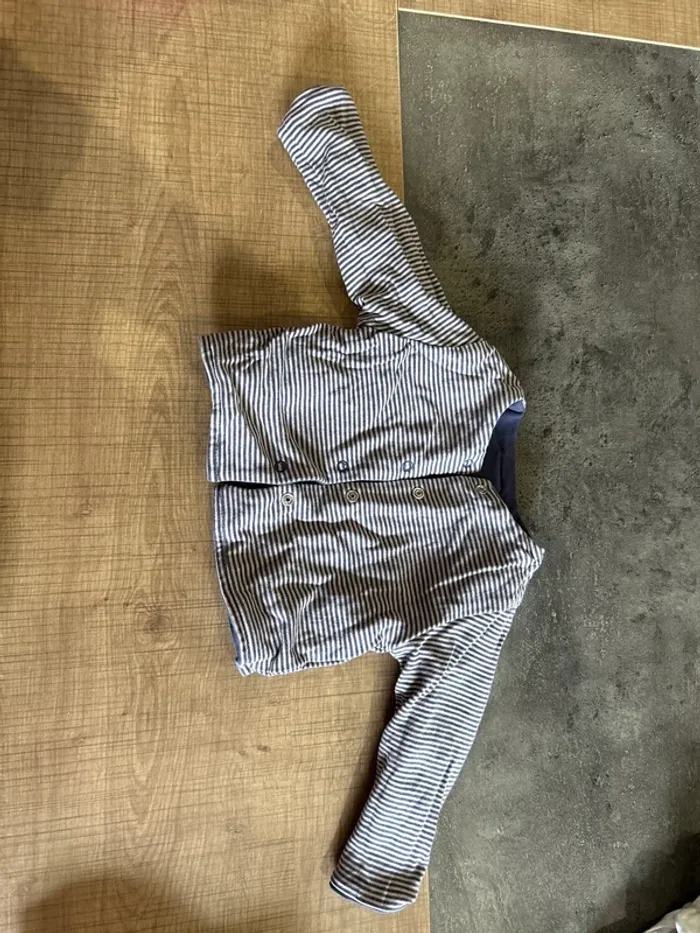 Veste épaisse bebe garçon taille 3 mois, p’tit bisous - photo numéro 4