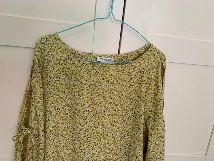 Robe fleurie jaune été - photo numéro 4