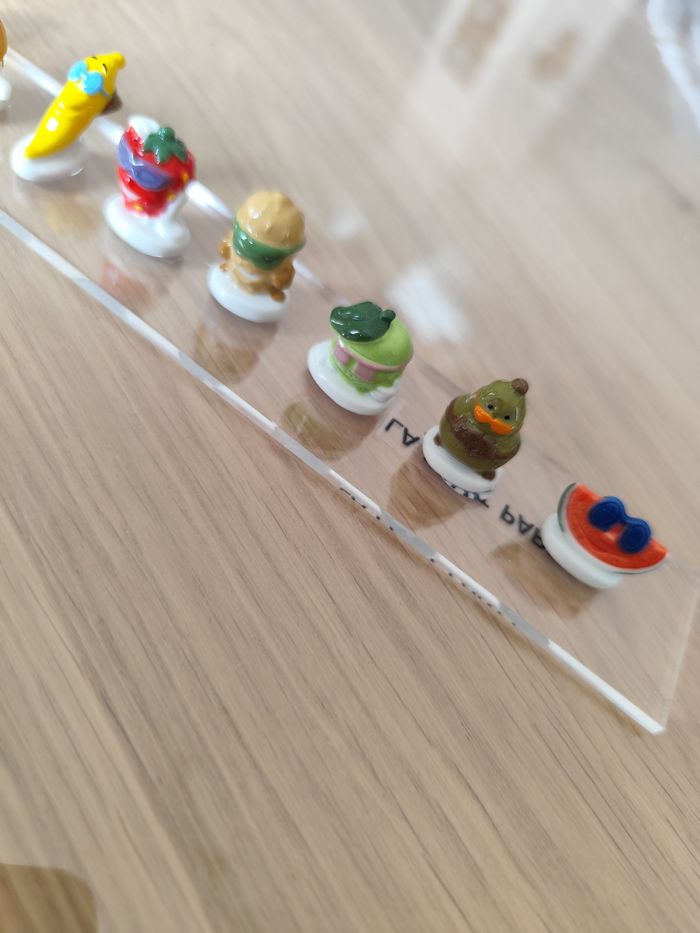 Lot de 10 figurines en céramique " la fruits party" - photo numéro 3