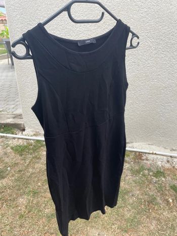 Jolie petite robe noire intemporelle
