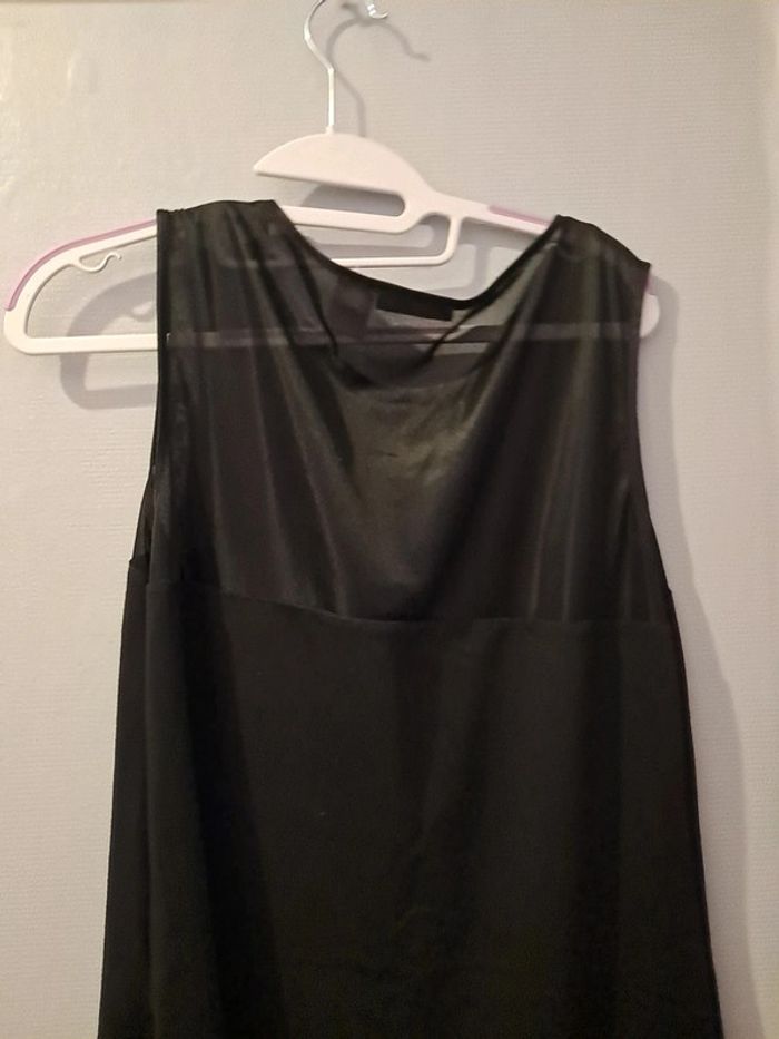 Robe noire - photo numéro 3