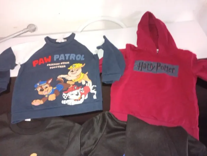 Lot de 4 sweat 5 ans - photo numéro 3