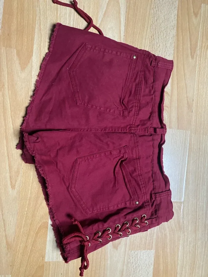 Short bordeaux - photo numéro 3
