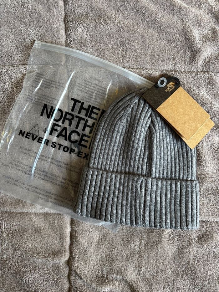 Bonnet - photo numéro 2