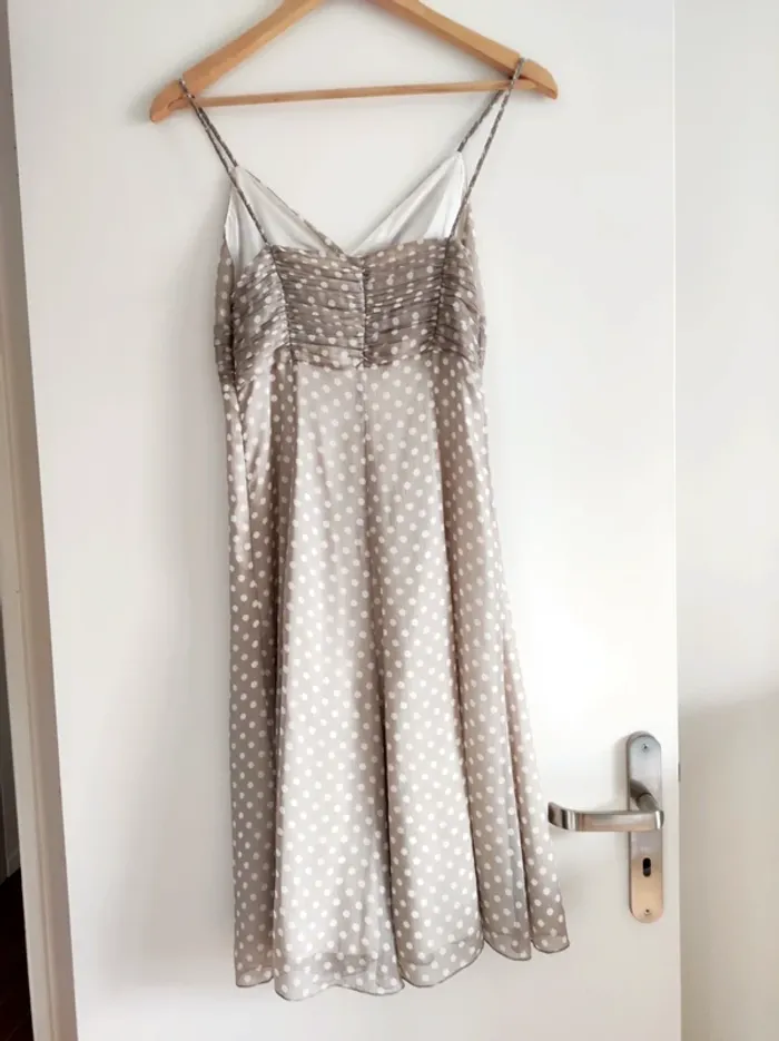 Robe à pois beige et blanc - T36 - très bon état - photo numéro 5