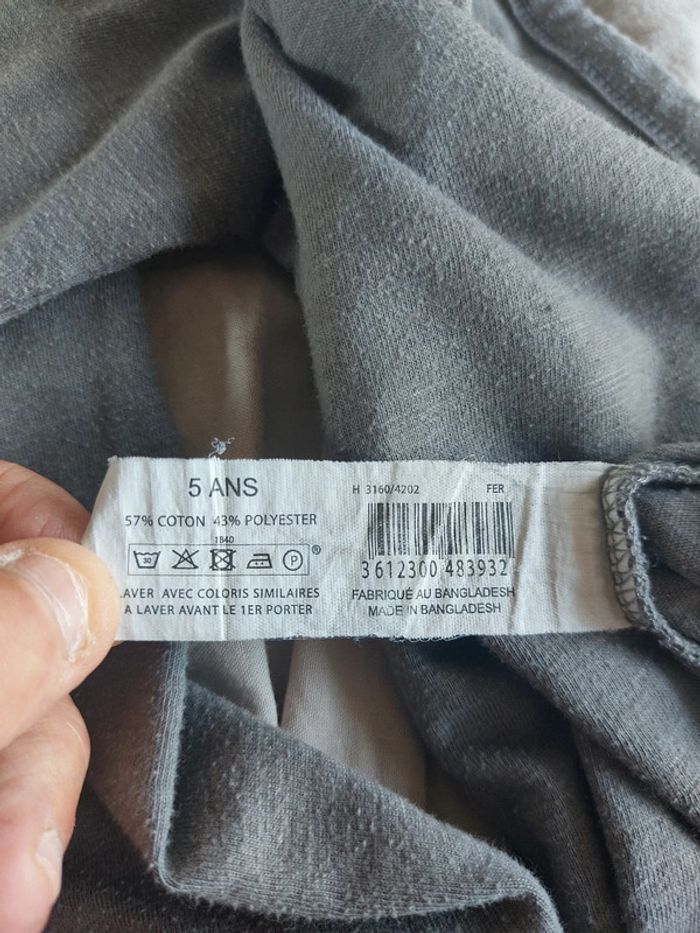 Tee-shirt C.F.K Monoprix taille 5 ans - photo numéro 4