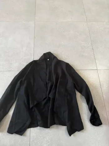 Haut noir, taille L, très bon état