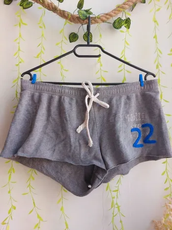 Short Hollister – M – Gris – État : Excellent