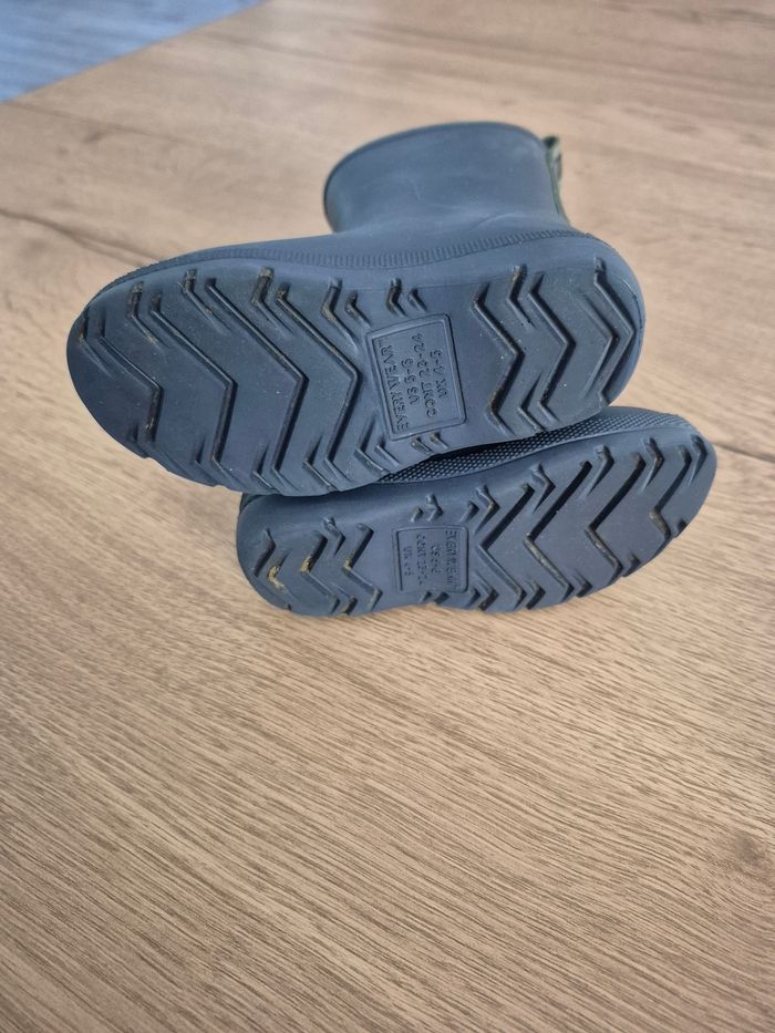 Bottes Isotoner 23/24 - photo numéro 3