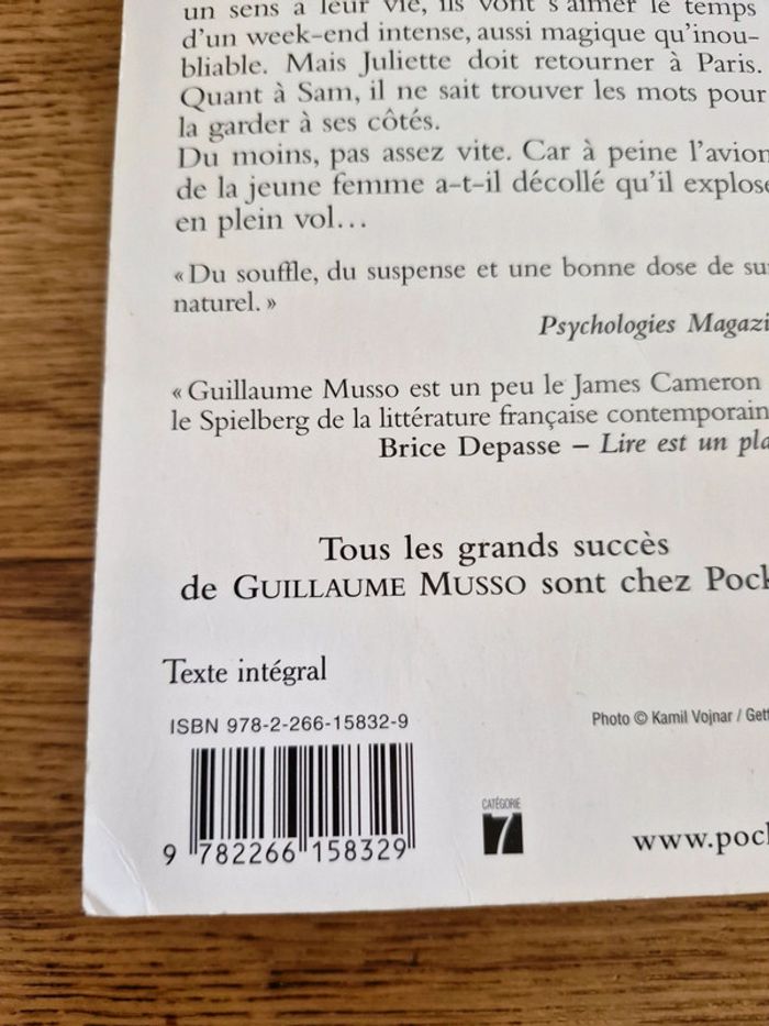 Livre de poche. Sauve moi . GuillaumeMusso. - photo numéro 3