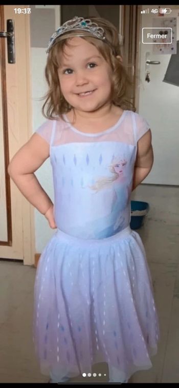 Déguisement Disney store reine des neiges