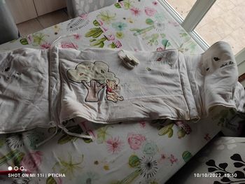 Tour de lit crème Winnie  l'ourson 