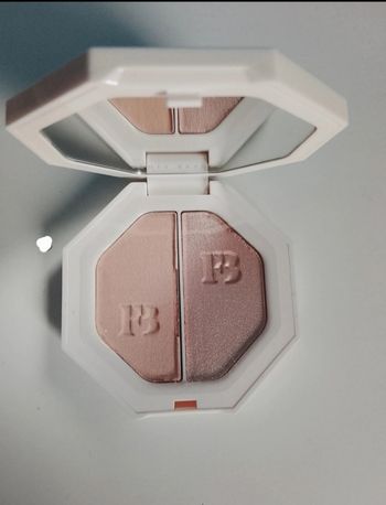 Fenty Beauty hightlighter duo light dust / Crystal 01 / 2x3,5g neuf jamais utilisé jamais ouvert