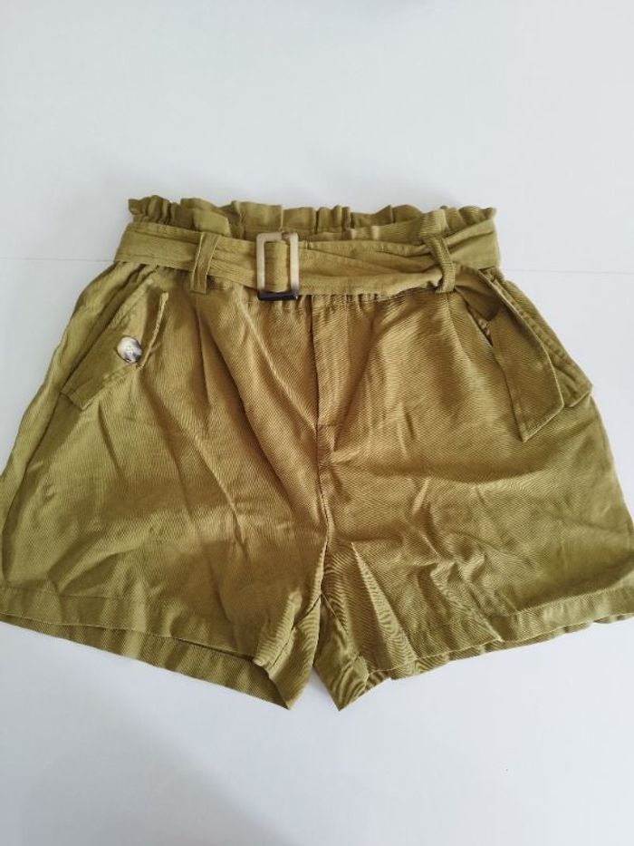 Short léger taille 34