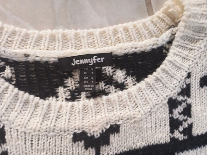 Pull Jennyfer taille S - photo numéro 2