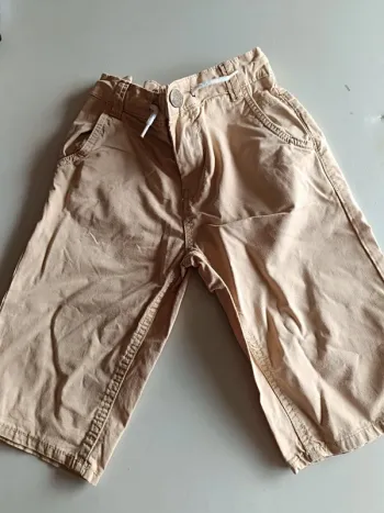 Short beige 8 ans