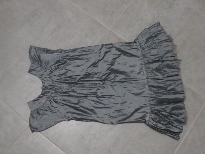 Robe grise brillante 10 ans - photo numéro 5