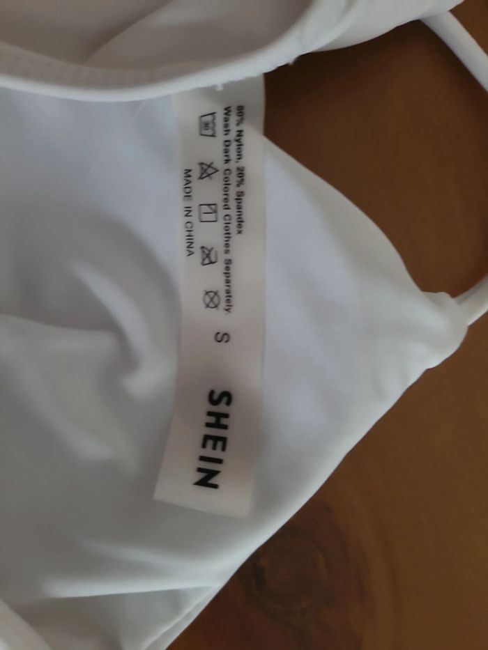 Haut de maillot de bain - photo numéro 3
