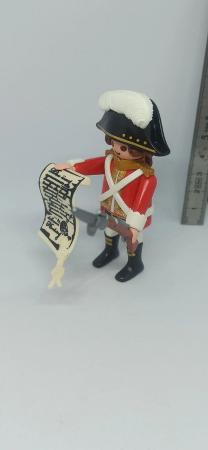 Homme soldat avec parchemin et arme playmobil - photo numéro 2