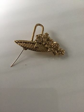 Broche vintage fantaisie panier garni