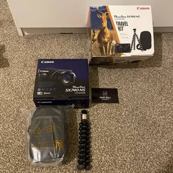 Canon PowerShot SX740 HS Lite Edition avec kit de voyage