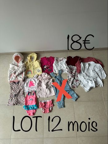 Lot 12 mois bébé fille