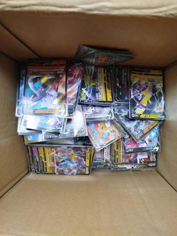 Lot de 100 cartes pokemon V neuves japonaises avec sleeve - photo numéro 3