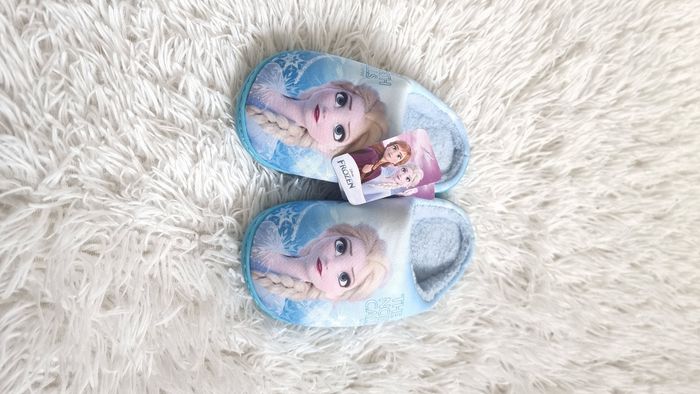 Chaussons reine des neiges 30-31 neuf - photo numéro 2