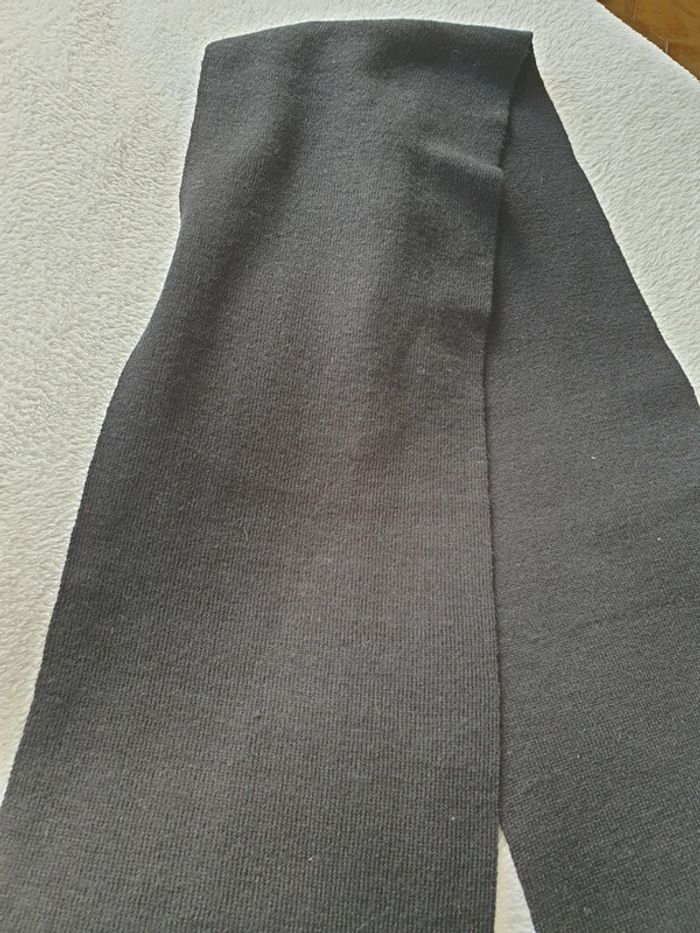 Echarpe noire neuve mixte - photo numéro 3