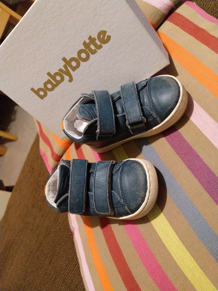Chaussures/baskets/bottillons Babybotte pointure 22 - photo numéro 2