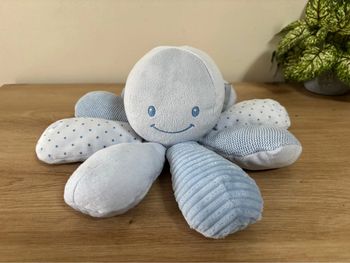 Doudou pieuvre bleu  activités grelot eveil bébé nattou