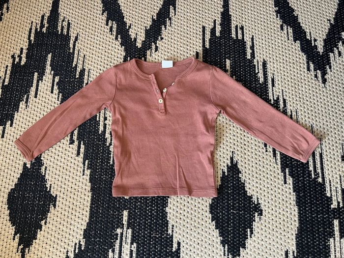 Lot de 2 t-shirt manches longues 9 mois - photo numéro 5